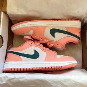 Women Nike Air Jordan 1 Low Light Madder Root DC0774-800